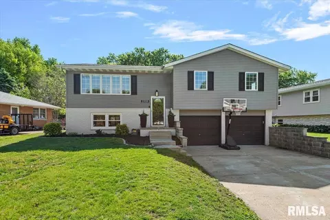 Exterior - 2308 Tamaroa Trl, Springfield, IL 62702 photo 10 of 10