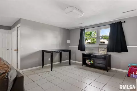 Other - 2308 Tamaroa Trl, Springfield, IL 62702 photo 8 of 12