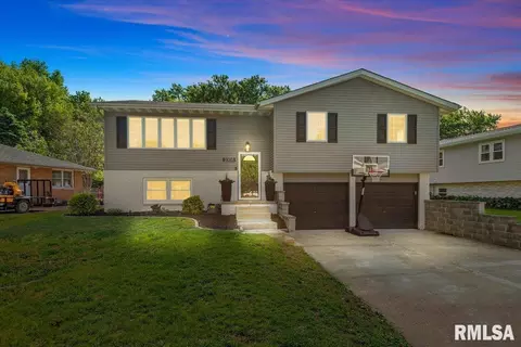 2308 Tamaroa Trl, Springfield, IL 62702
