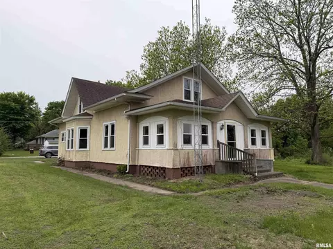 109 W Sycamore St, Gladstone, IL 61437
