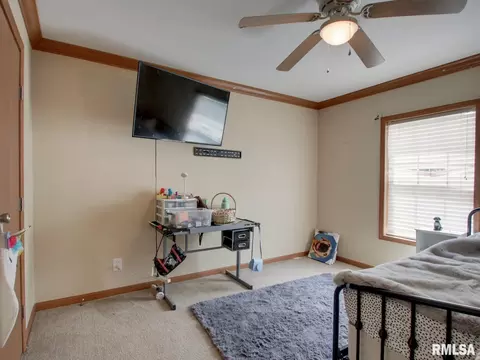 Bedroom - 4 Orchard Dr, Barry, IL 62312 photo 4 of 5