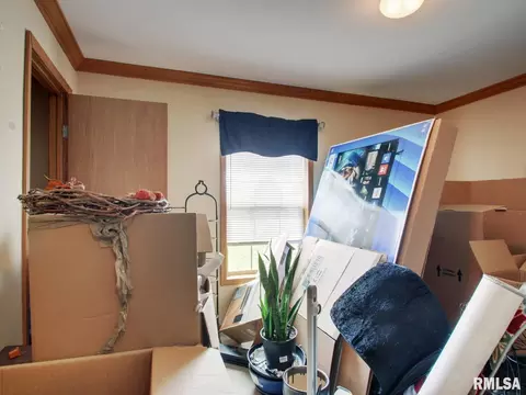 Bedroom - 4 Orchard Dr, Barry, IL 62312 photo 5 of 5