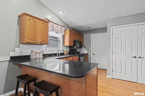 Kitchen - 801 Oakbrook Ave, Chatham, IL 62629 photo 3 of 3