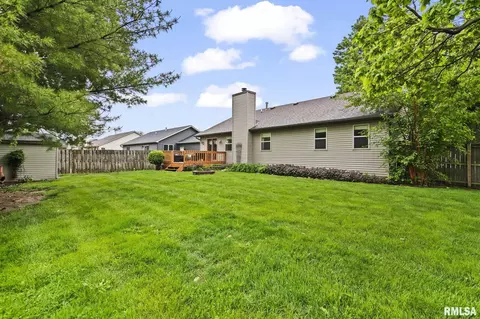 Exterior - 801 Oakbrook Ave, Chatham, IL 62629 photo 6 of 7
