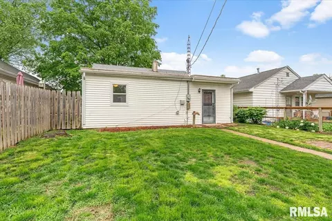 Exterior - 1638 W Capitol Ave, Springfield, IL 62704 photo 4 of 7