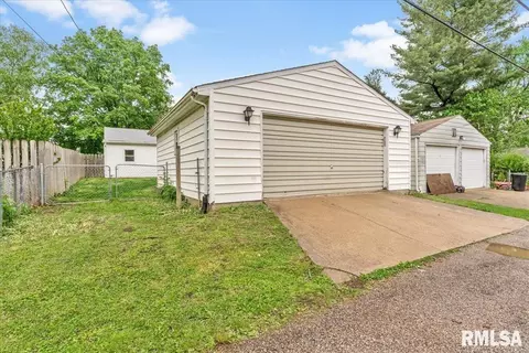 Exterior - 1638 W Capitol Ave, Springfield, IL 62704 photo 6 of 7