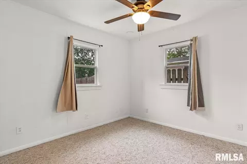 Bedroom - 1638 W Capitol Ave, Springfield, IL 62704 photo 3 of 5