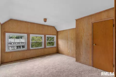Bedroom - 1325 S Bates Ave, Springfield, IL 62704 photo 9 of 11
