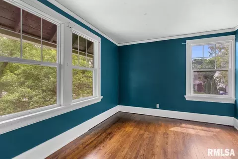 Bedroom - 1325 S Bates Ave, Springfield, IL 62704 photo 1 of 11