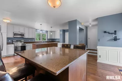 Other - 1325 S Bates Ave, Springfield, IL 62704 photo 3 of 13