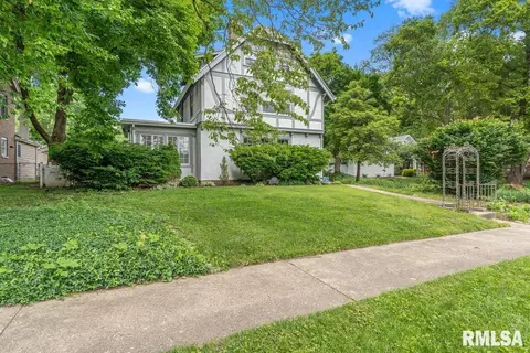 Exterior - 1325 S Bates Ave, Springfield, IL 62704 photo 5 of 10