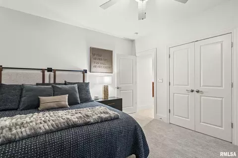 Bedroom - 2408 Wimbledon Pl, Springfield, IL 62704 photo 11 of 12