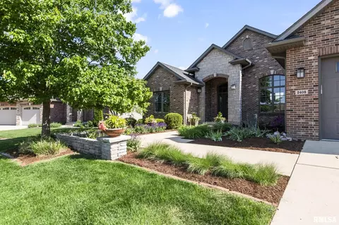 Exterior - 2408 Wimbledon Pl, Springfield, IL 62704 photo 3 of 7