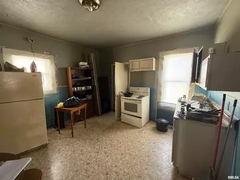 1412 N 15th, Springfield, IL 62703 photo 3