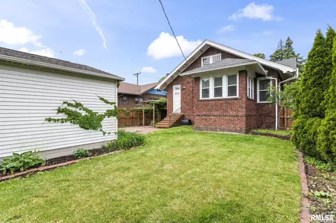 Exterior - 1204 Macarthur Blvd, Springfield, IL 62704 photo 5 of 7