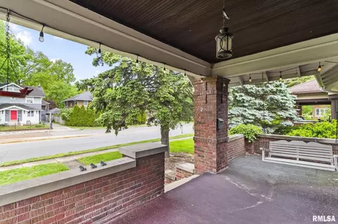 Exterior - 1204 Macarthur Blvd, Springfield, IL 62704 photo 1 of 7