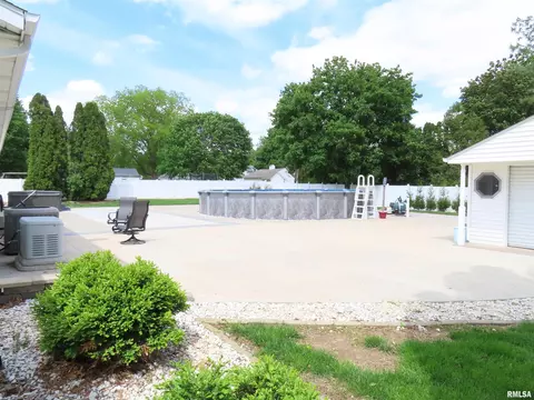 Exterior - 205 S Park St, Alpha, IL 61413 photo 12 of 15