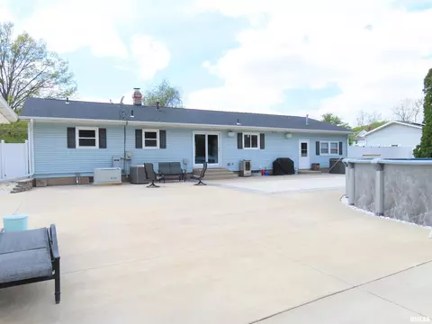 Exterior - 205 S Park St, Alpha, IL 61413 photo 11 of 15