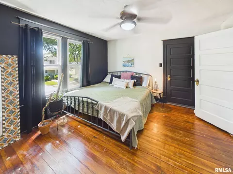Bedroom - 400 S Adelia St, Springfield, IL 62704 photo 1 of 10