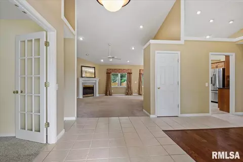 Entry Way - 2601 Chicory Dr, Springfield, IL 62711 photo 1 of 4