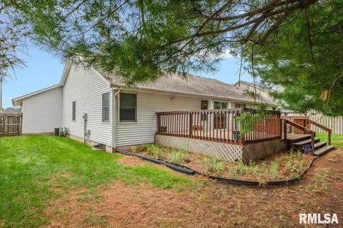 Exterior - 2601 Chicory Dr, Springfield, IL 62711 photo 7 of 9