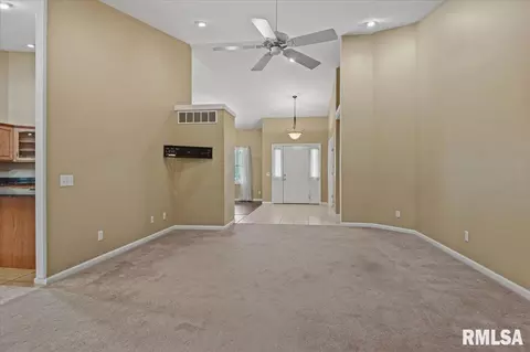 Living - 2601 Chicory Dr, Springfield, IL 62711 photo 2 of 5