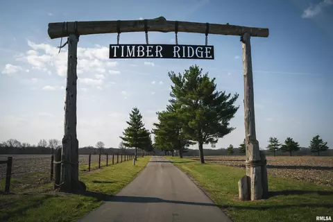 3755 Timber Ridge Dr, Cantrall, IL 62625