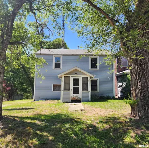 107 109 S 4th St, Oquawka, IL 61469