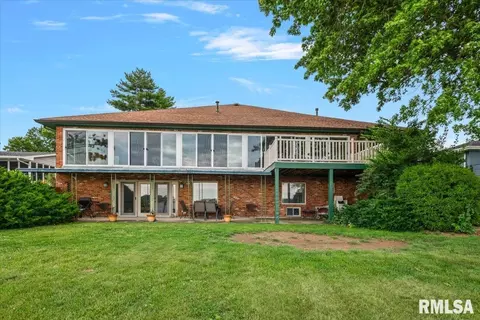 Exterior - 1013 E Lake Shore Dr, Springfield, IL 62712 photo 12 of 15