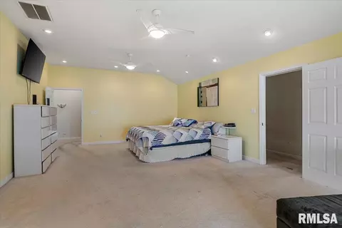 Bedroom - 1013 E Lake Shore Dr, Springfield, IL 62712 photo 3 of 12