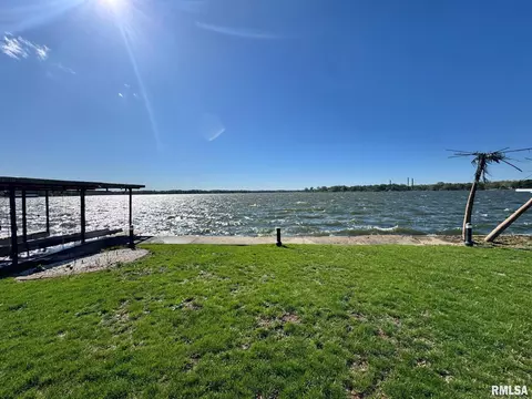 1013 E Lake Shore Dr, Springfield, IL 62712 photo 3