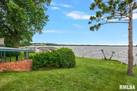 View/Area - 1013 E Lake Shore Dr, Springfield, IL 62712 photo 1 of 8