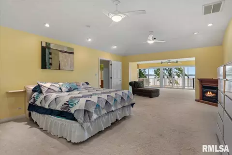 Bedroom - 1013 E Lake Shore Dr, Springfield, IL 62712 photo 1 of 12