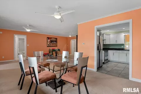 Dining - 1013 E Lake Shore Dr, Springfield, IL 62712 photo 2 of 6