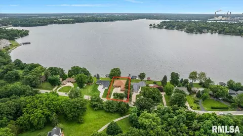 View/Area - 1013 E Lake Shore Dr, Springfield, IL 62712 photo 5 of 8