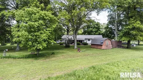 Exterior - 9502 Anglen Rd, Farina, IL 62838 photo 5 of 6