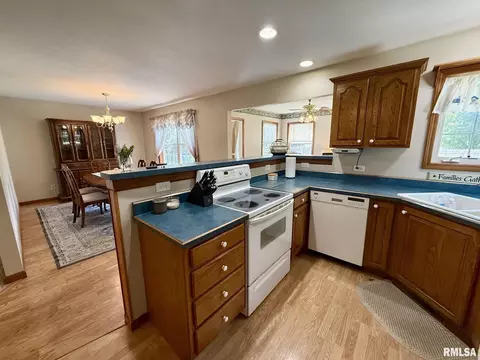 Kitchen - 604 N Main St, Athens, IL 62613 photo 3 of 5