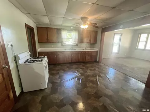 Kitchen - 102 Sycamore St, Thayer, IL 62689 photo 1 of 1