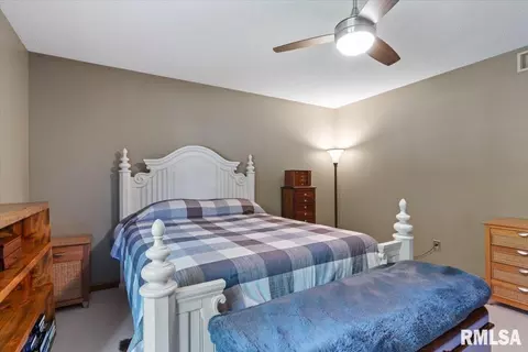 Bedroom - 4084 Hollyhock Dr, Springfield, IL 62711 photo 3 of 5