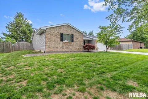 Exterior - 4084 Hollyhock Dr, Springfield, IL 62711 photo 2 of 6