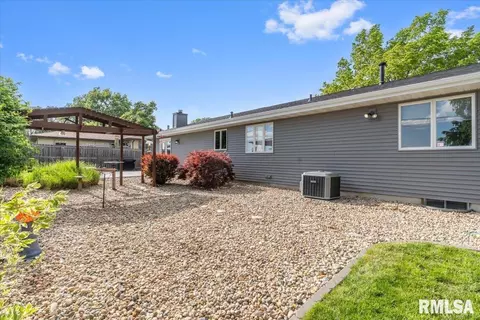 Exterior - 4084 Hollyhock Dr, Springfield, IL 62711 photo 6 of 6