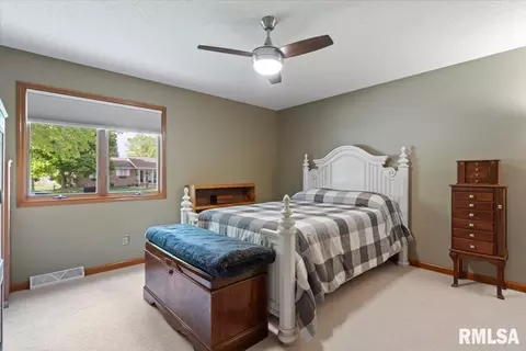 Bedroom - 4084 Hollyhock Dr, Springfield, IL 62711 photo 1 of 5