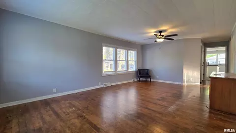 Living - 114 Ebony St, Thayer, IL 62689 photo 1 of 2