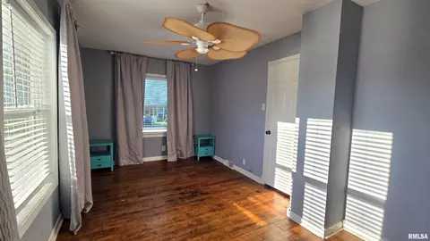 Bedroom - 114 Ebony St, Thayer, IL 62689 photo 2 of 3