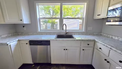 Kitchen - 114 Ebony St, Thayer, IL 62689 photo 1 of 1
