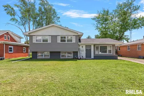 2128 Blackhawk Rd, Springfield, IL 62702