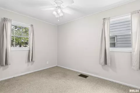 Bedroom - 1605 N 21st St, Springfield, IL 62702 photo 6 of 6