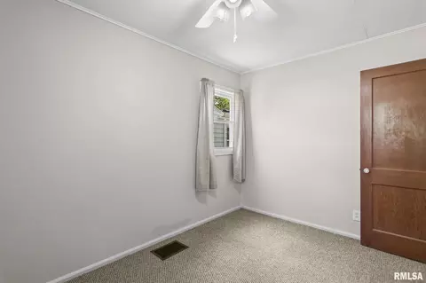 Bedroom - 1605 N 21st St, Springfield, IL 62702 photo 5 of 6