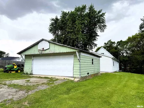 Exterior - 313 Central Ave, Saint David, IL 61563 photo 3 of 3