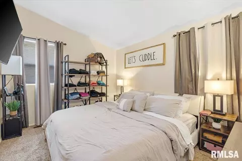 Bedroom - 24 Sunnyside Dr, Springfield, IL 62702 photo 1 of 6